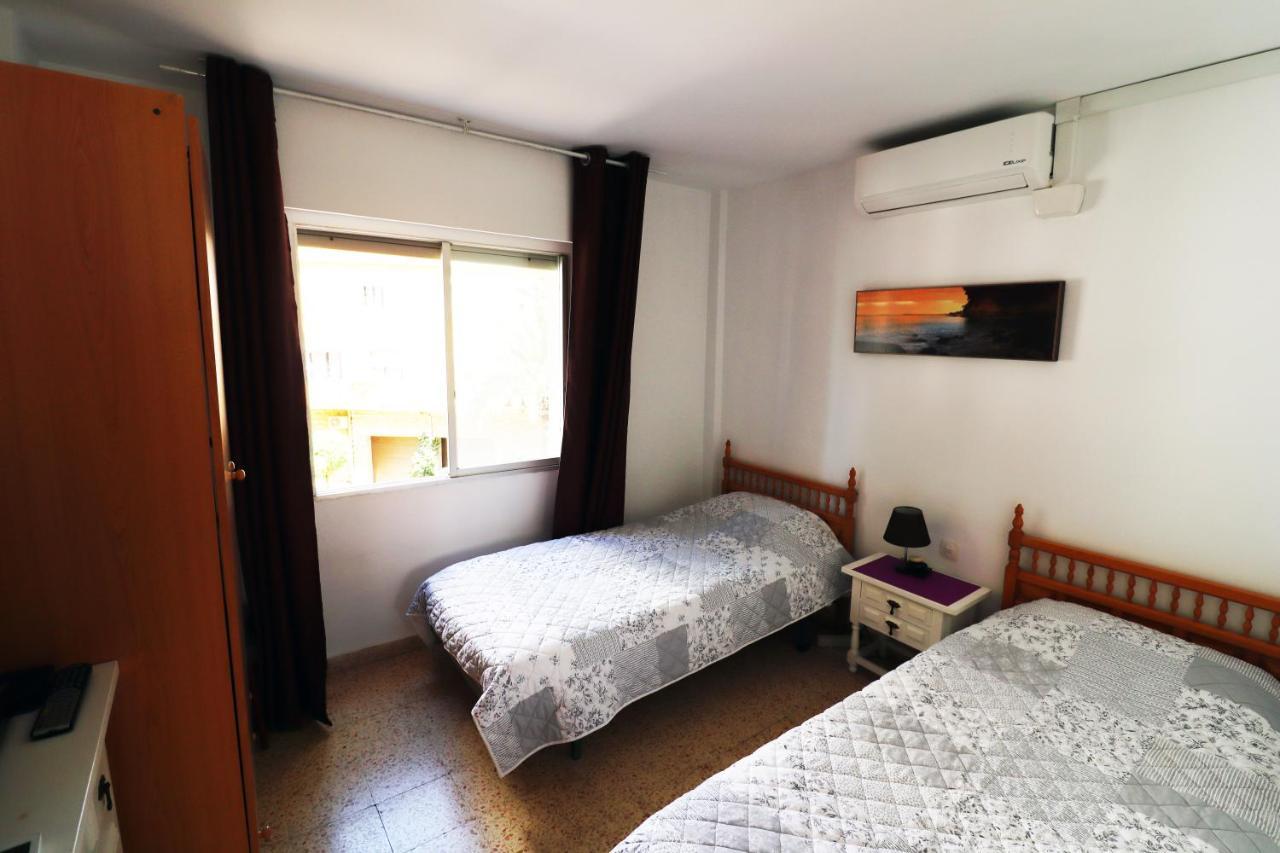 בנידורם Apartment 2 Bedrooms, 250M Levante Beach מראה חיצוני תמונה